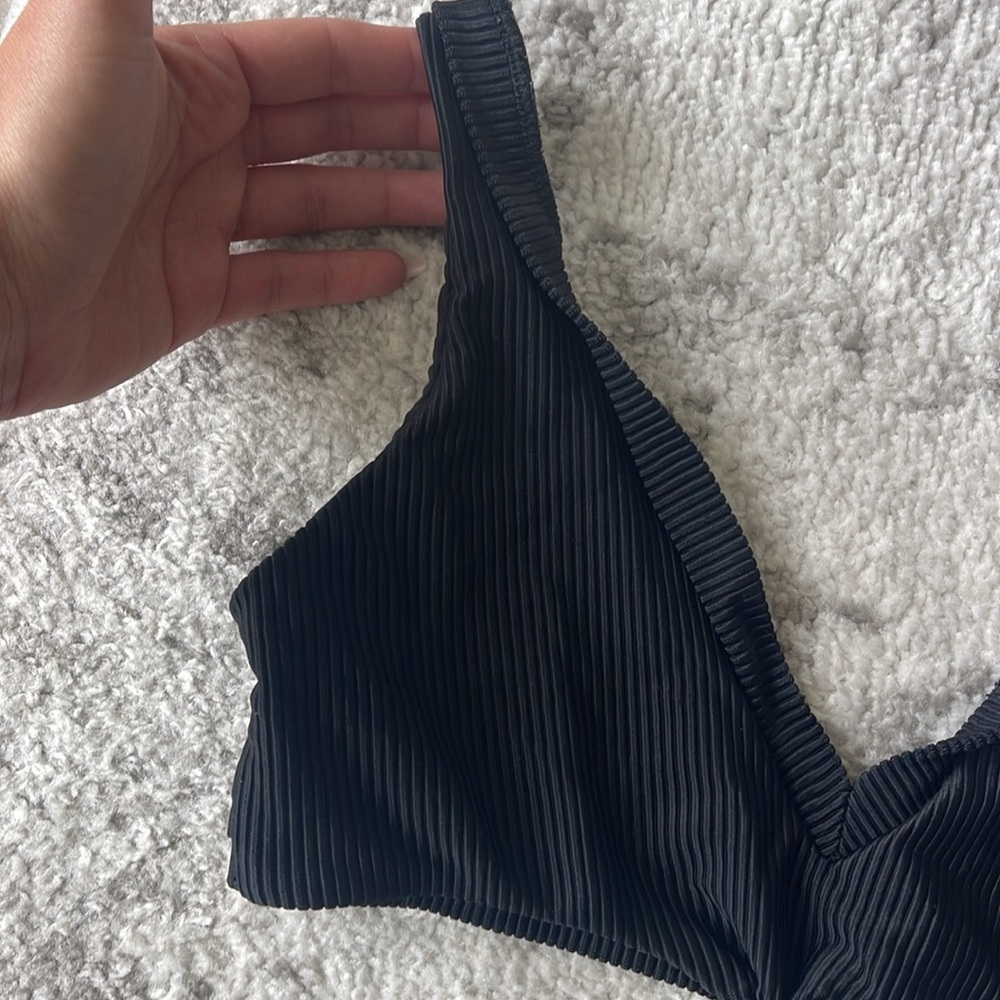 Frankie’s Bikini Top - Picture 5 of 7